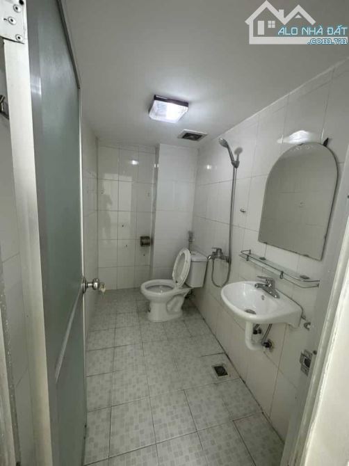 Bán nhà Lĩnh Nam 4 tầng,sổ đỏ ,giá 3.8 tỷ - 8