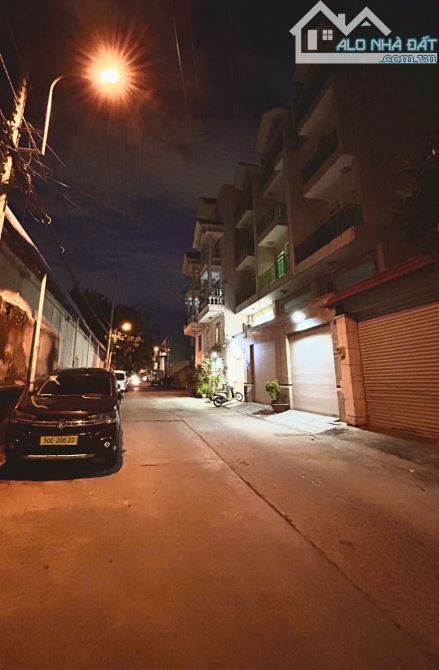 Bán Nhà Căn Hộ Dich Vụ Quận Gò Vấp - 130m2 - 7 Tầng - 25.5 tỷ - dòng tiền 150 triệu/tháng - 8