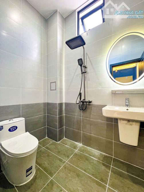 BÁN NHÀ TRỆT LẦU GỐC 2 MẶT TIỀN KIỂU HIỆN ĐẠI HẺM TỔ 3 THÔNG RA ĐƯỜNG NGUYỄN VĂN CỪ AN KH - 9
