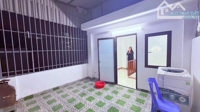 💥 HIẾM – GIÁ ĐẦU TƯ – NHÀ ĐẸP TRUNG TÂM CẦU GIẤY – Ở NGAY – TẶNG FULL NỘI THẤT 💥 📍 Vị t - 9