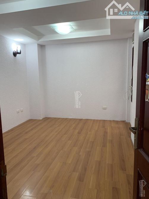 Cho thuê căn nhà phố Nghĩa Đô, Diện tích 80m2 x 4 tầng 1 hầm, 27 triệu/tháng - 9