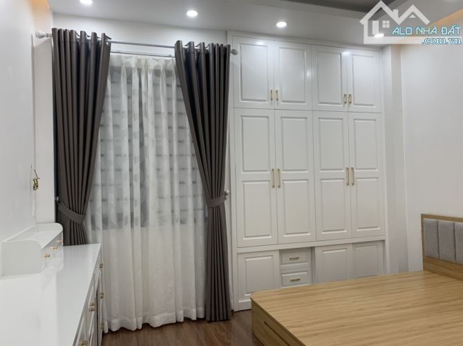 Cho thuê nhà hẻm kinh doanh 32/46 Trương Hoàng Thanh (4x12m) 4 lầu mới - Giá 25Tr/Tháng - 9