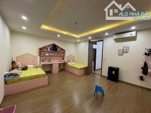 BIỆT THỰ NGUYỄN SƠN 125M-4tầng -7mt.18.5 tỷ Ô TÔ VÀO NHÀ KHU YÊN TĨNH GẦN MẶT PHỐ - 9