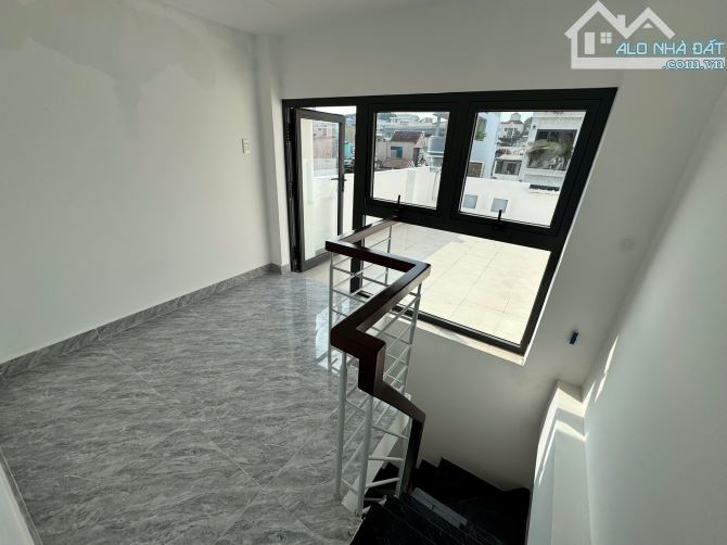 💥 Bán nhà mặt tiền Phan Văn Trị, góc Nguyễn Biểu, P.2 Q.5 – 31m², 5 tầng, giá 14.5 tỷ - 9
