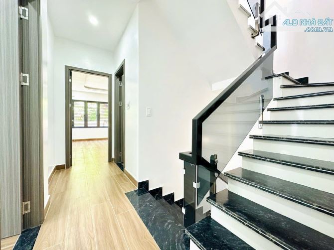 Bán nhà Trần Nguyên Hãn 73m 4 tầng giá 4 tỷ 8 - 9