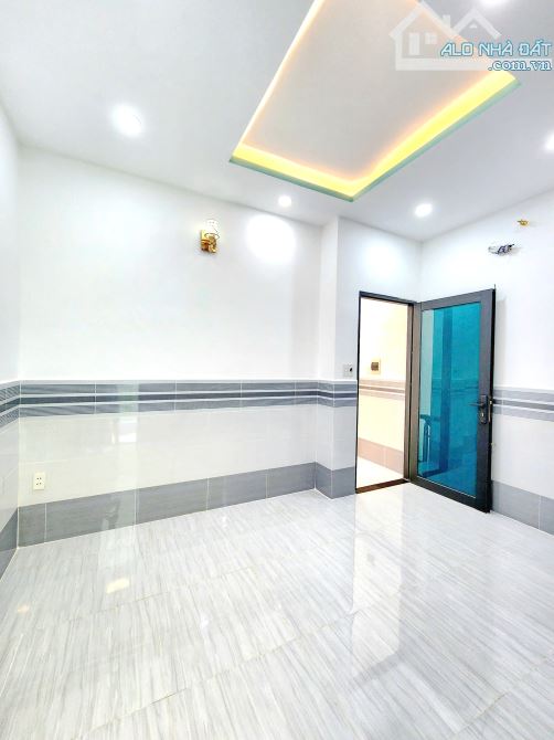 Bán nhà mới 1 lầu gần MT đường Phạm Thế Hiển P.6 Quận 8 - 9