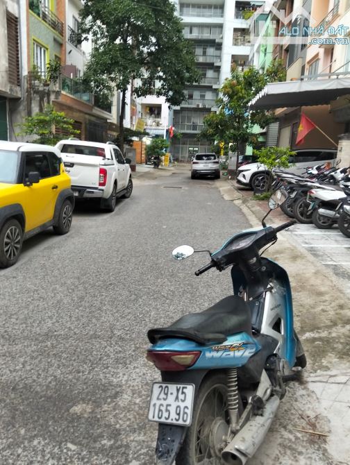 Liền kề giá rẻ nhất KĐT Văn Khê 83 m2 nhà mới tinh 4 tầng thang máy, mặt tiền 5 m. Khu phâ - 9