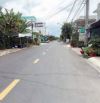 Nhà khu Hạnh Phúc dân cư đông đúc thích hợp định cư
