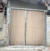 Cần bán gấp mảnh đất thổ cư tặng căn nhà cấp 4 cho thuê ngõ thông gần phố Ngô Xuân Quảng