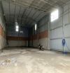 Cho thuê 300m2 kho xưởng  Dĩ An giáp An Phú giá 15 tr/ tháng có điện 3 pha