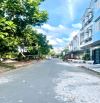 Bán 2 căn nhà liền kề đường số 11 khu tđc Đại Học Y Dược dt 8x16 sổ hồng lộ 13m hướng ĐB