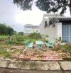 Chưa nhu cầu xây nhà nên tôi chuyển nhượng lô 123m (6x20,5) full thổ KDC sổ sẵn QL13