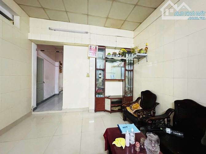 Nhà nguyên căn 2 phòng ngủ có nội thất cách trường y dược 2km