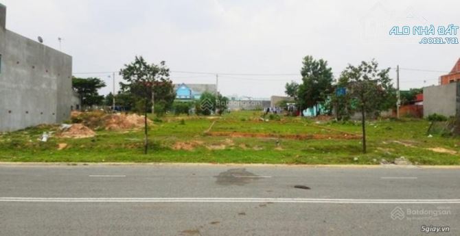 GẤP!! ! 1 lô duy nhất 310m2 - 2tỷ ngay MT Lê Duẩn , TTHC mới LT, Gần TTTM 77ha, SHR