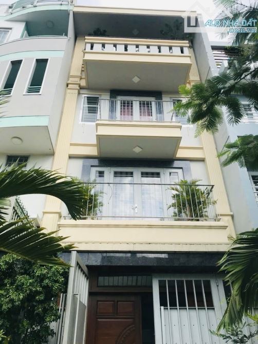 Trung tâm quận 7 mặt tiền đường số 1 trệt 3 lầu Dt 6m*22m