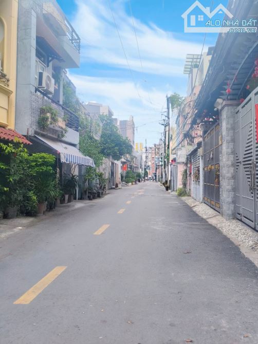 SIÊU PHẨM 5 TẦNG,TÂN HÒA ĐÔNG,GIÁP Q6,70M2(4×17)M2,5PN - FULL NỘI THẤT - HẺM XE TẢI