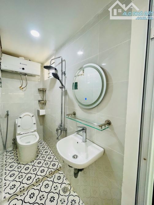 BÁN GẤP TẬP THỂ T4,  B1 NÔNG NGHIỆP & PTNT – 27 CÁT LINH, ĐỐNG ĐA. 95M2 – 3PN. 5,35 TỶ