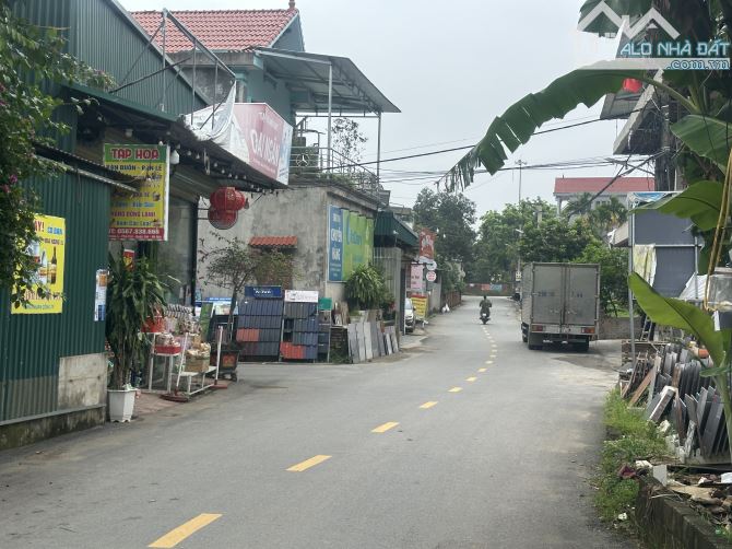 118m mặt đường trục chính phường rộng 10m kinh doanh tại Sơn Tây Hà Nội