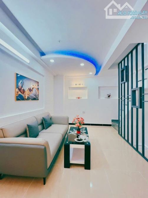 Chỉ 4,86tỷ sở hữu nhà đẹp 4 tầng BTCT , 10m ra mặt tiền đường số 8