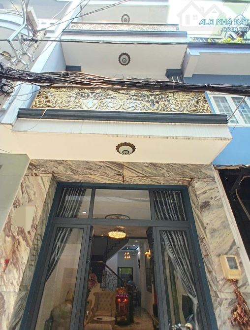 Bán gấp nhà Trần Nhân Tôn, P.9, Quận 5 – 4PN, full nội thất, 11 tỷ TL
