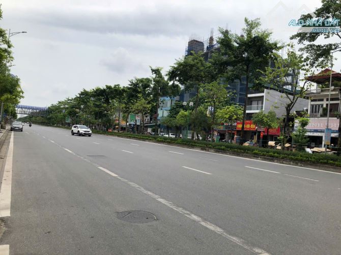 BÁN NHÀ 5 TẦNG ĐỨC GIANG - LONG BIÊN - DT 47M - MT 5.8M - GIÁ CHỈ 6.5 TỶ - GẦN PHỐ
