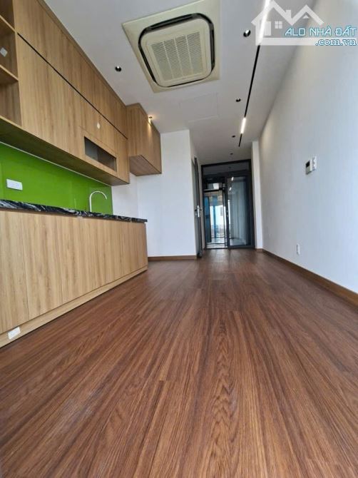 NHÀ 5 TẦNG THANG MÁY – PHỐ THANH AM – DT 43M – GIÁ 12TỶ - Ô TÔ – VẢI HÈ KINH DOANH