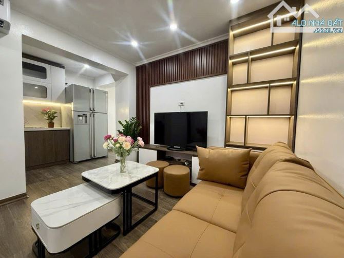 🌟SIÊU HIẾM! Tập thể Liên Hiệp Phụ Nữ Trung Ương_Tầng 2_ lô góc_sổ to 90m2 3pn giá 5,7tỷ🌟