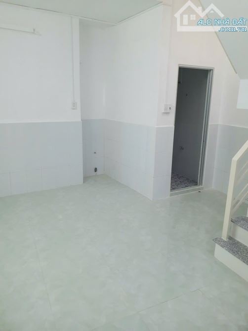 HOÀNG HOA THÁM P7 BÌNH THẠNH -DT 50 m2- 2TẦNG - 5 pn - giá 5,1 ttr