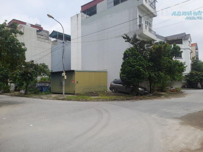 ĐẤT YÊN NGHĨA LÔ GÓC TRỤC CHÍNH KINH DOANH
