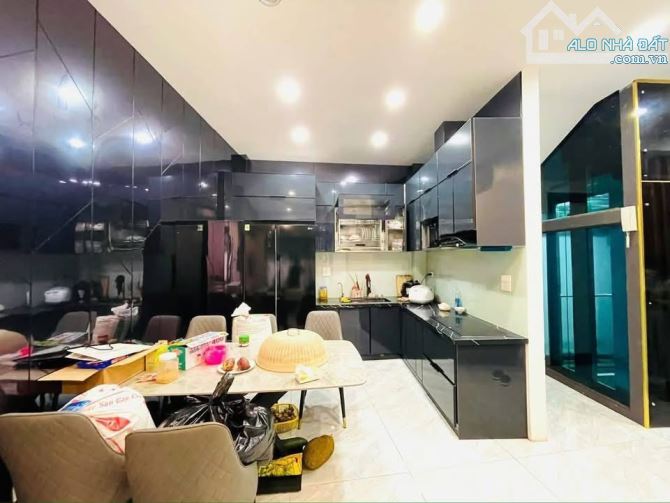 LINH QUANG - ĐỐNG ĐA SIÊU PHẨM - LIỀN KỀ MẶT HỒ - MỘT BƯỚC RA PHỐ - NHÀ ĐẸP DÂN XÂY- SÁU T