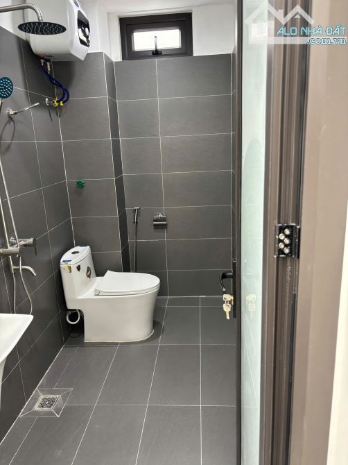 Cần tài chính gấp nên chủ cần bán nhanh căn nhà 3 tầng tại Thiên Hương - Ô tô 7chỗ đỗ cửa - 4