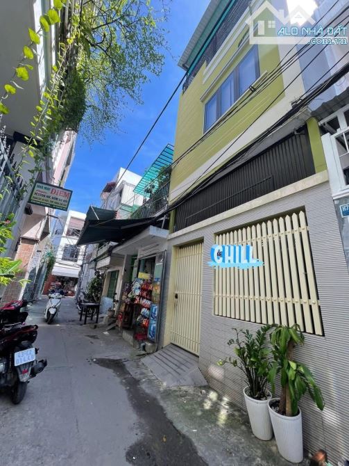 Nhà 3 tầng kiệt Hoàng Diệu - Hải Châu Đầy Đủ Công Năng cách đường chính 30m