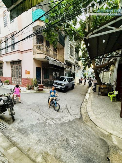 Nhà 3 tầng mặt tiền quy hoạch Gần Chợ Cồn , Cầu Rồng giá chưa tới 5ty