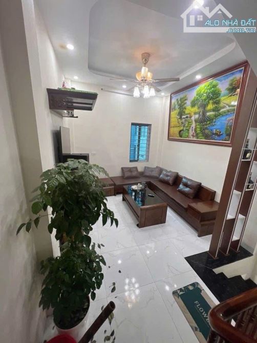 Bá.n Nhà DI TRẠCH_Lô góc 41m2, 4 tầng, gần ô tô, trung tâm hành chính, ngõ thông, nhỉnh 6