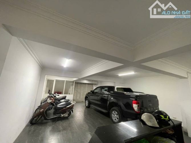 Bán gấp biệt thự mặt tiền 264 phố Ngọc Thụy Long Biên - 110m 5tầng MT 6,5m - chào 21,8tỷ