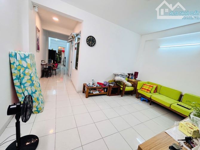 Bán căn 2 Phòng ngủ CT1 Vĩnh Điềm Trung giá 2 tỷ 450