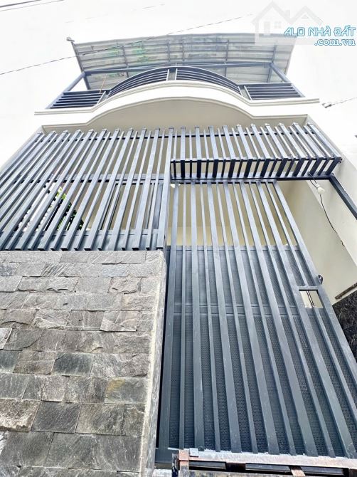 Bán căn nhà 1 trệt lầu còn mới vào ở ngay đường số 4. phường Trường Thọ,Thủ Đức