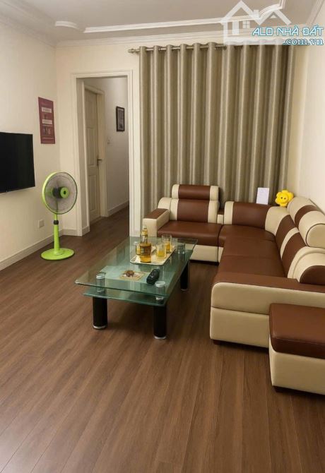 Tập thể tầng 1 Thanh Nhàn 80m 3 ngủ 2 vệ sinh