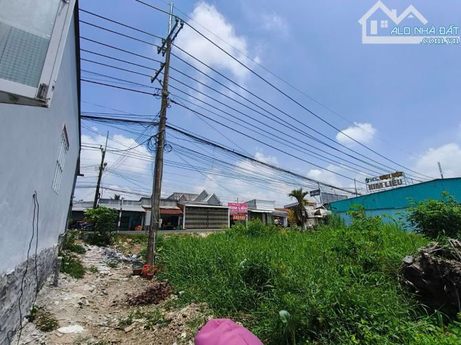 Đất mặt tiền Quốc lộ 80 ở Mong Thọ B