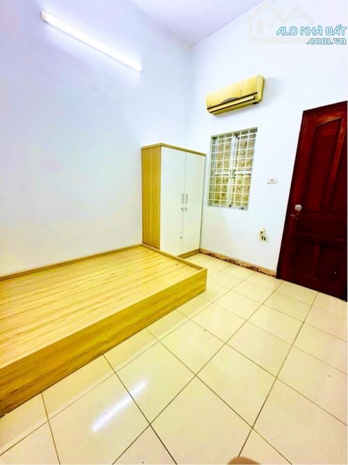 Bán nhà phố Cự Lộc Thanh Xuân 85m2. Cách mặt phố 5 mét. Giá 10.9 tỷ