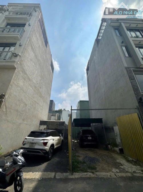 Bán lô đât HXH KDC đồng bộ 5 tầng sát mặt tiền Nguyễn Xí, P13, DT 4x12m, giá 6.8 tỷ.