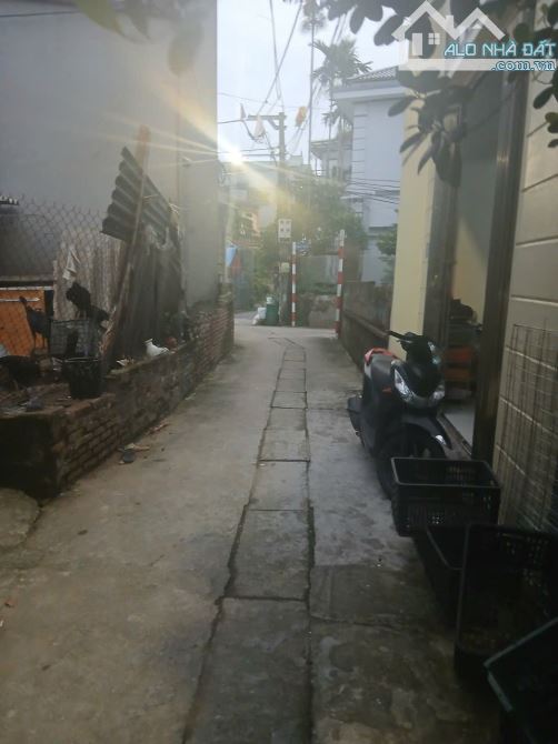 4.x tỷ /61 M2/ 3.8 M tiền/ Đông Dư/ Ô tô