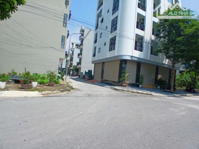 Siêu phẩm128m2 đất dịch vụ Trũng Trên, mặt tiền gần 10m, ô tô tránh cách ga Nhổn 1km