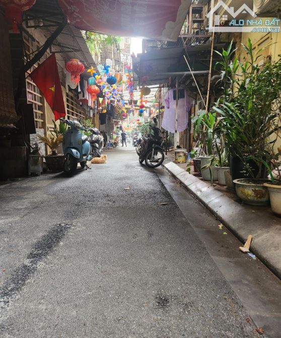 BÁN TẬP THỂ THANH XUÂN BẮC – NGUYỄN TRÃI 2.3 TỶ