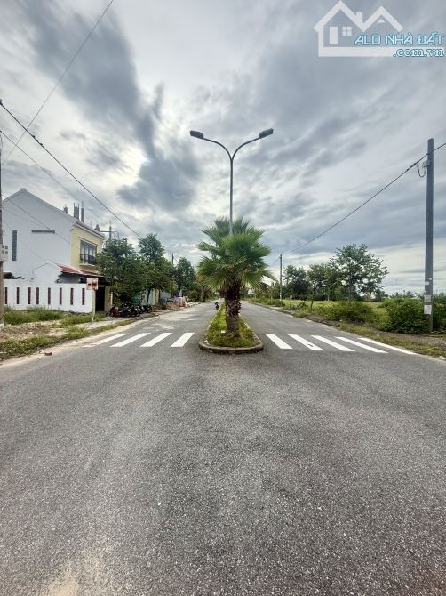 Còn lại 1 lô góc duy nhất Siêu Rẻ Siêu Đẹp tại Làng Chài 3 Hội An, đường 2 làn Vạn Xuân
