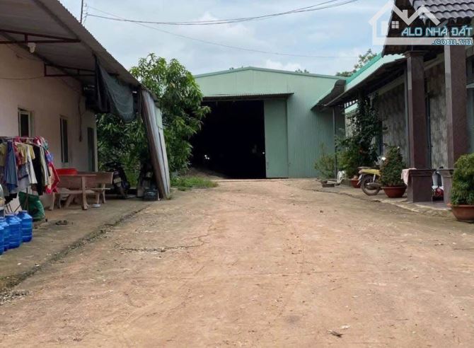 Bán xưởng Trảng Bom, 2300m2 chỉ 9 tỷ, phú hợp sản xuất(XB062)