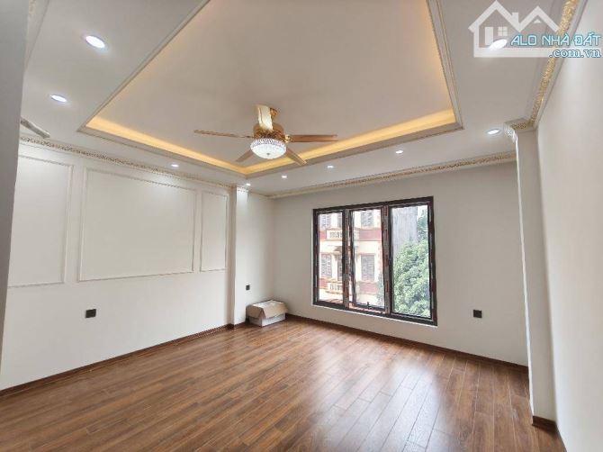 Thượng Thanh , ô tô tránh, 6 tầng thang máy, mặt phố kinh doanh