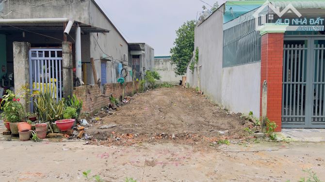 Ông anh gom tiền mua vị trí khác, bán nhanh 172.2m2 giá 1 tỷ 500, ngay chợ Chánh Lưu, sát