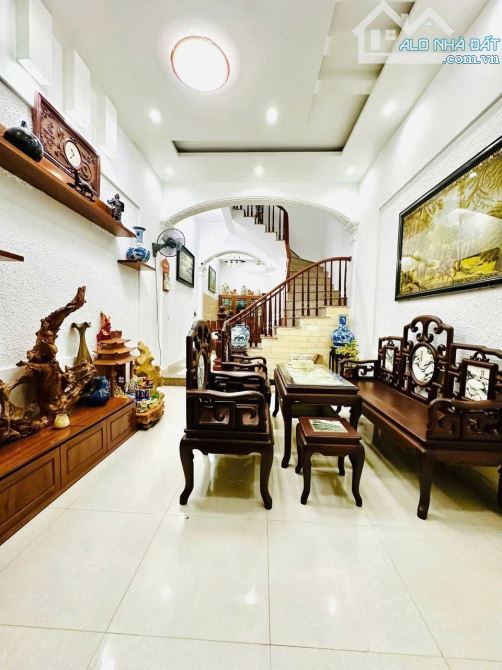 CHÍNH CHỦ CẦN BÁN NHÀ TRẦN CUNG BẮC TỪ LIÊM DT 60M 5 TẦNG NGÕ NÔNG GẦN PHỐ 12.9 TỶ