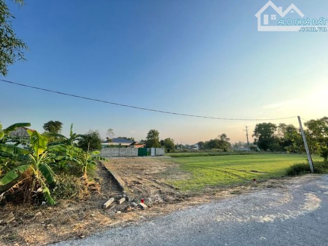ĐẤT XÓM TRƯỜNG LÂN NGHI TRƯỜNG ĐƯỜNG NHỰA 8M GẦN UB, TRƯỜNG HỌC